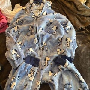 ISO this union suit/oensie in size XL if someone has it and willing to sell.